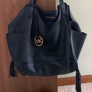 *NAVY BLUE MICHAEL KORS TOTE BAG*
